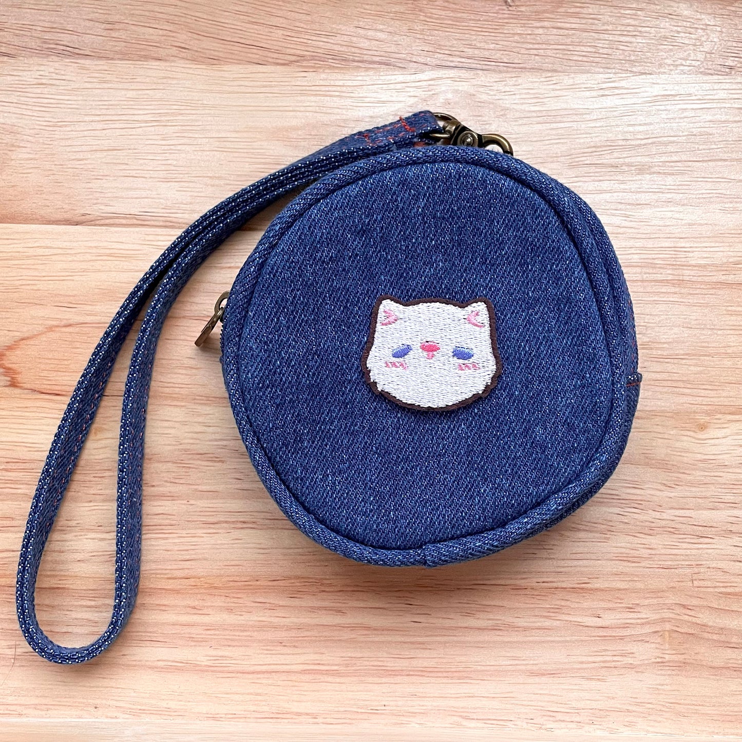 Round Cat Face Pouch