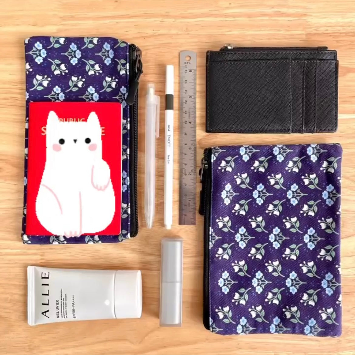 Flat Pouches (Cats & Red Pandas)